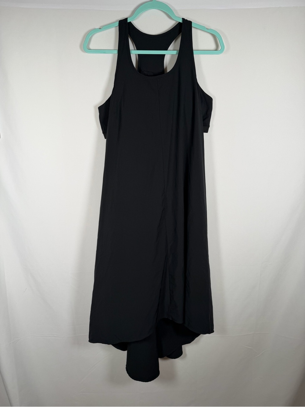 HALARA Black Racerback Midi Dress with Scoop Neck